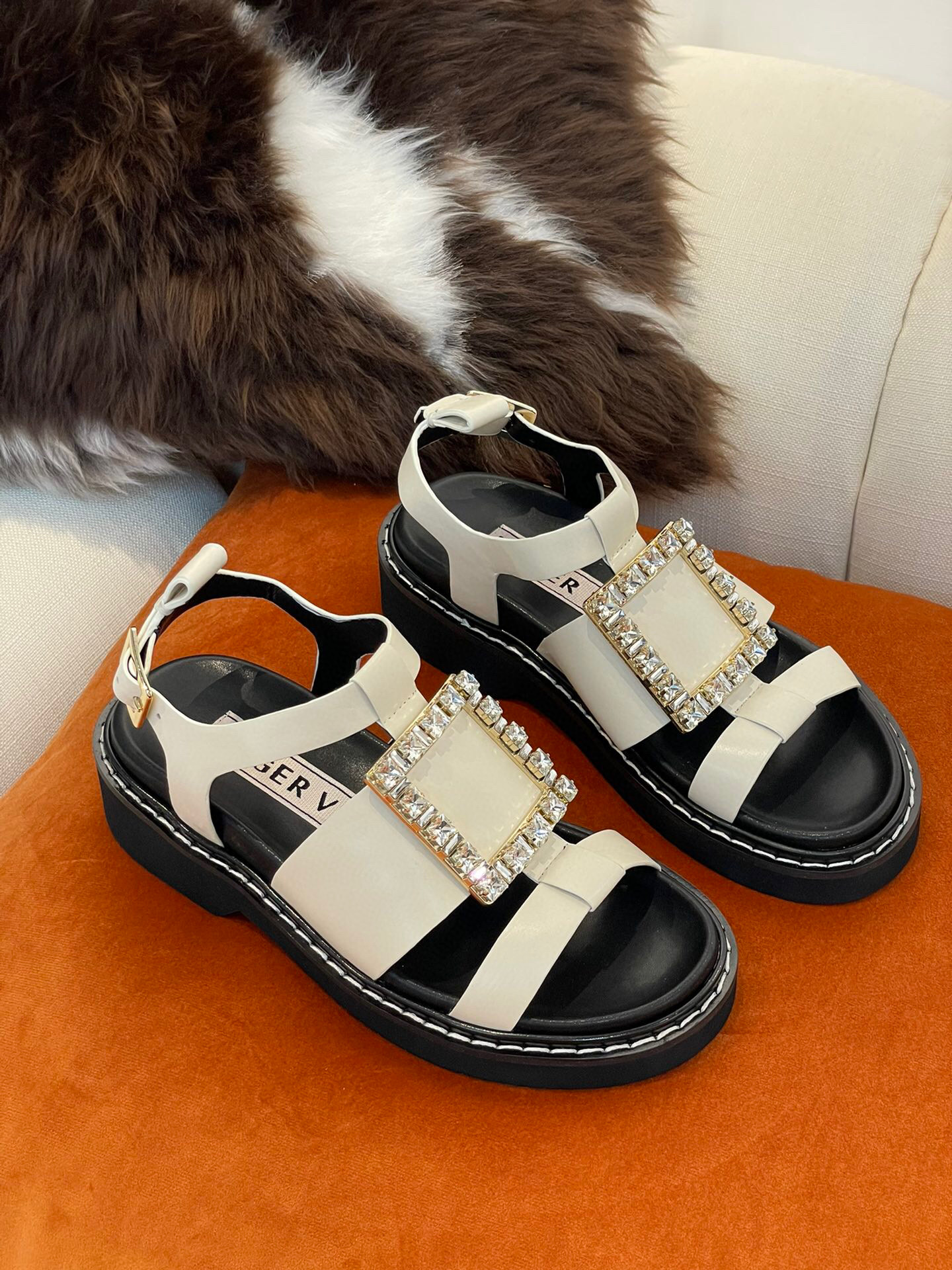 로저비비에 여자 샌들