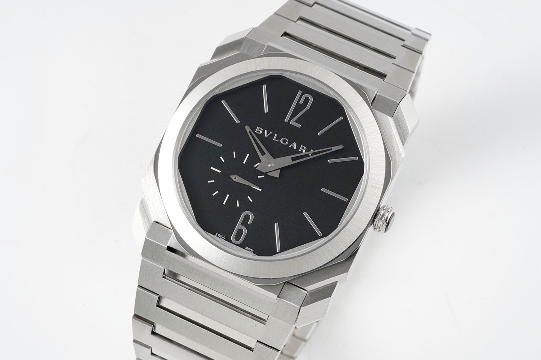 불가리  OCTO공장 미러급 남자 시계