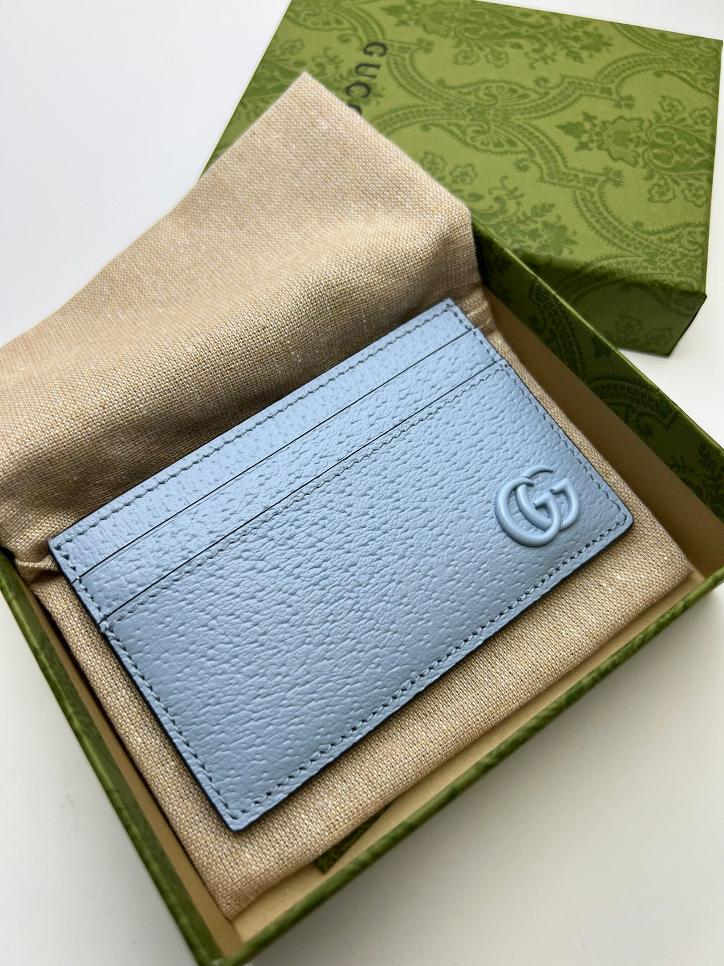 구찌 카드지갑 657588