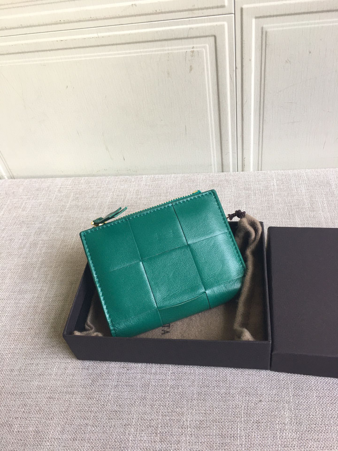 보테가베네타 남녀공용 지갑