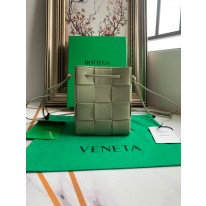 보테가베네타 여자가방 라지  680218