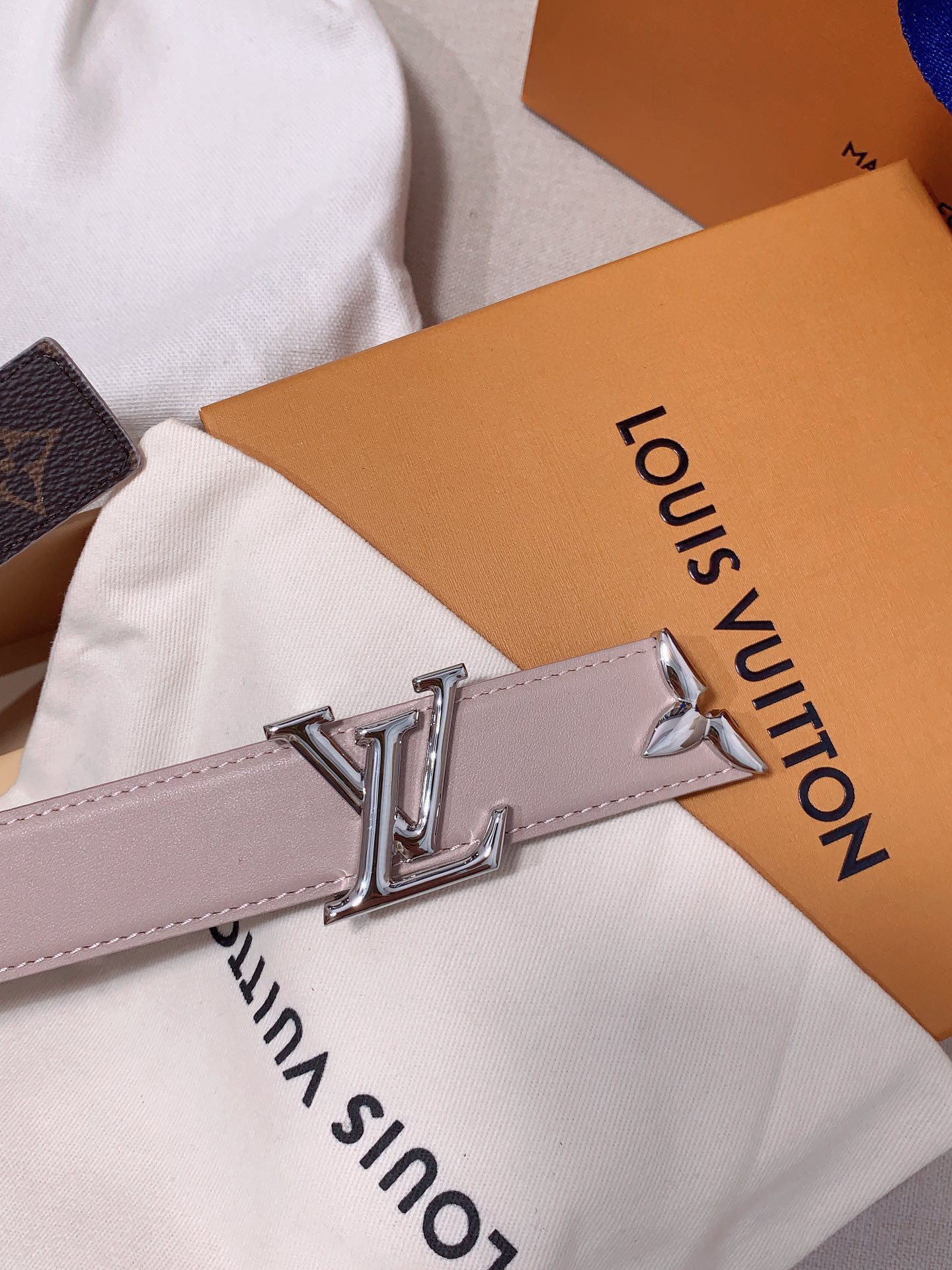 루이비통 여자 벨트