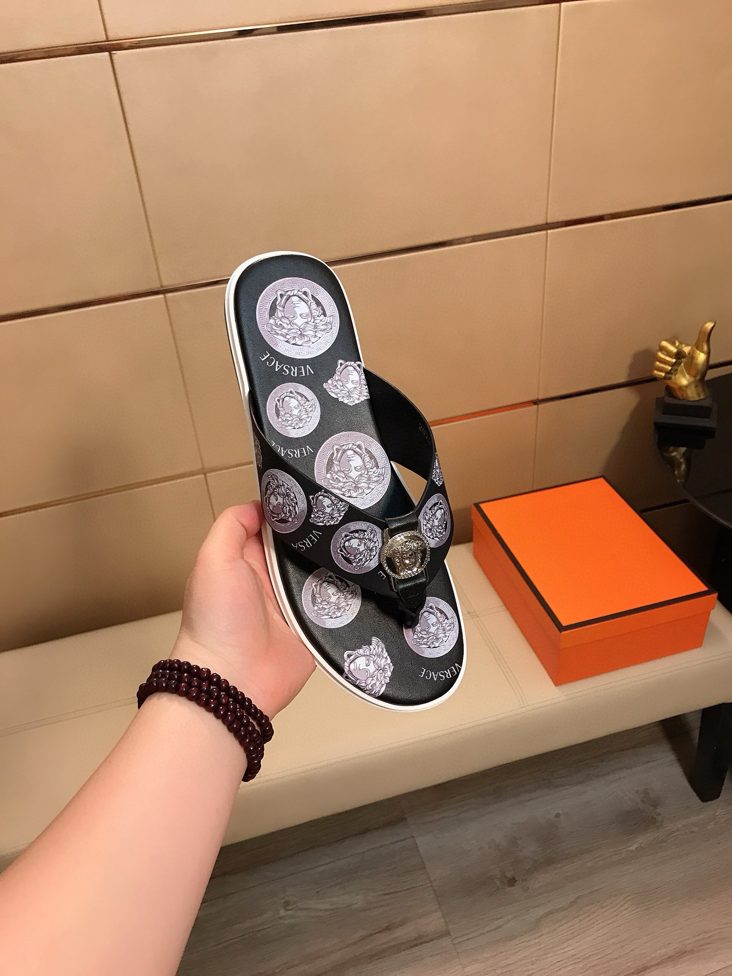 베르사체 남자 슬리퍼