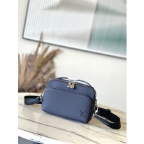 루이비통 남자가방 M11657