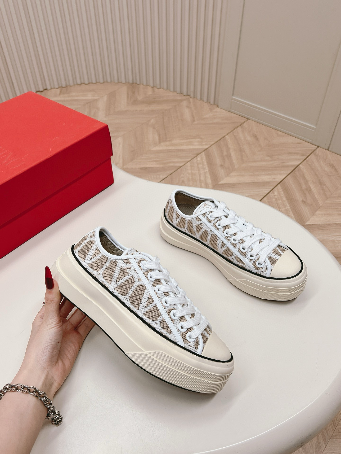 발렌티노 여자 스니커즈 신발 운동화