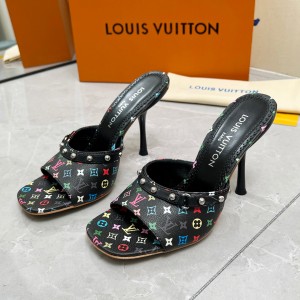 루이비통 여자 슬리퍼 9.5cm