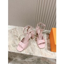 루이비통 여자 샌들 8.5cm