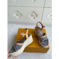 루이비통 여자 샌들 7.5cm