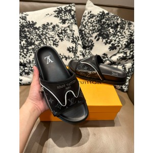 루이비통 남자 슬리퍼