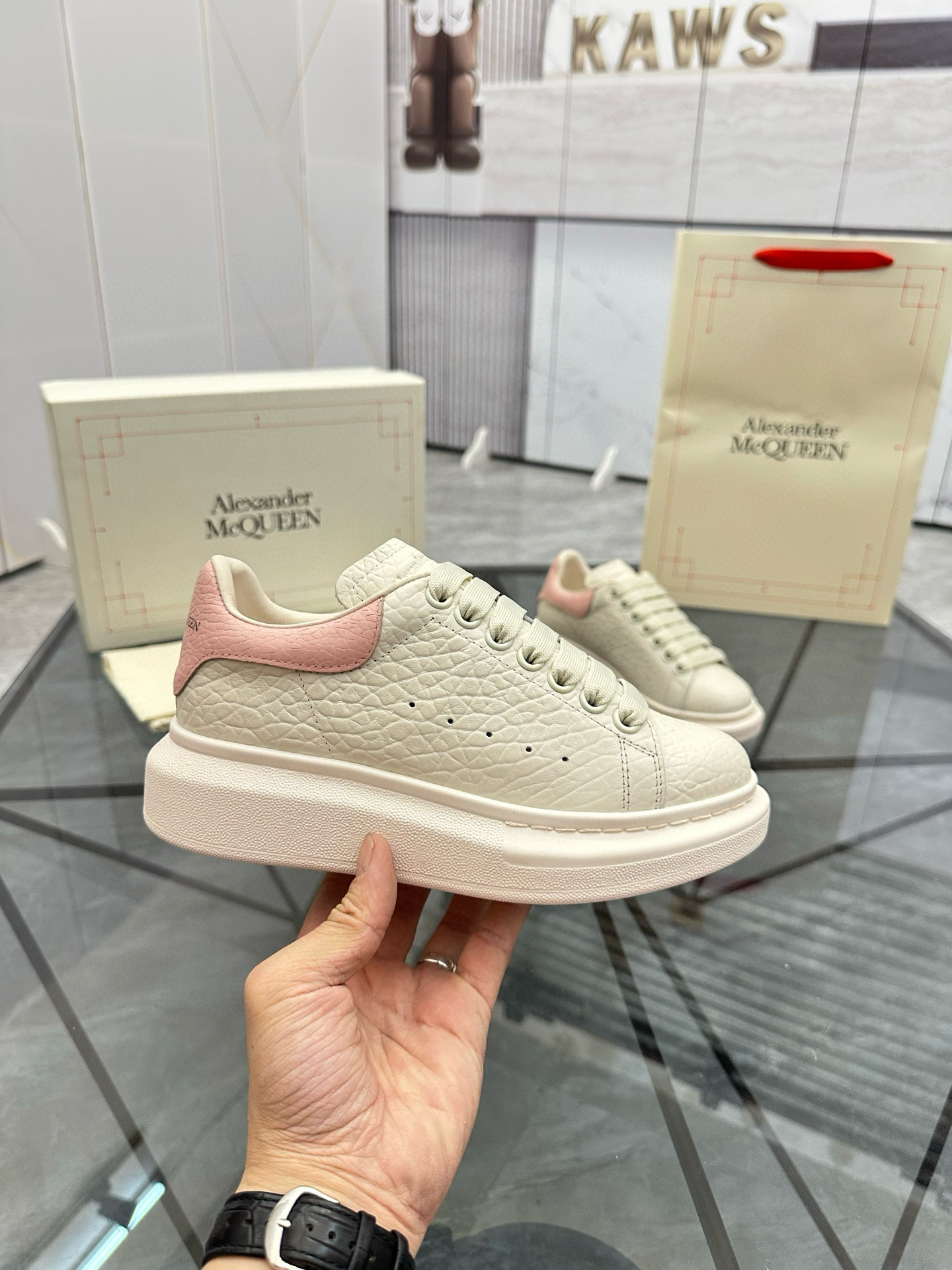 알렉산더 맥퀸 남녀공용 신발 운동화 스니커즈