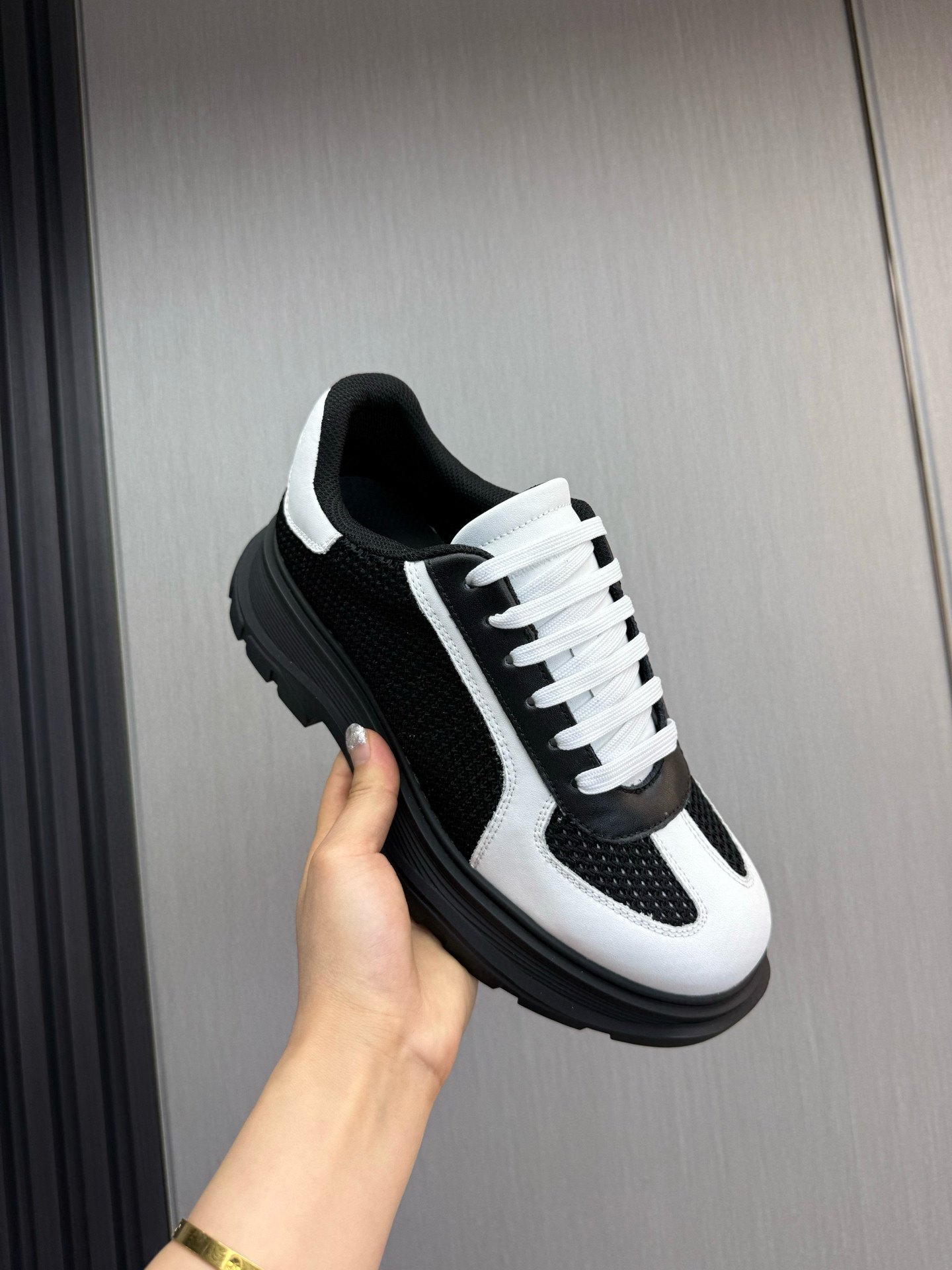 알렉산더 맥퀸 남녀공용 신발 운동화 스니커즈