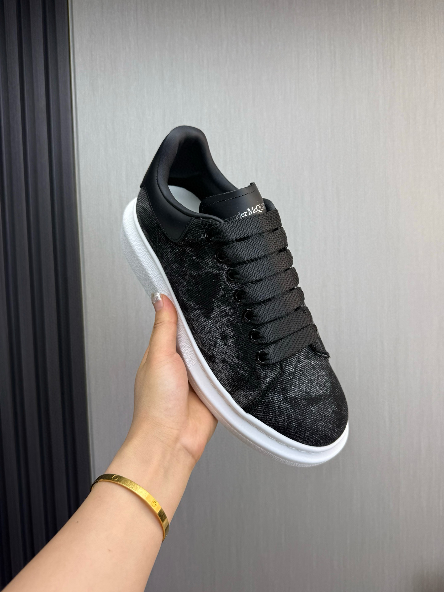 알렉산더 맥퀸 남녀공용 신발 운동화 스니커즈