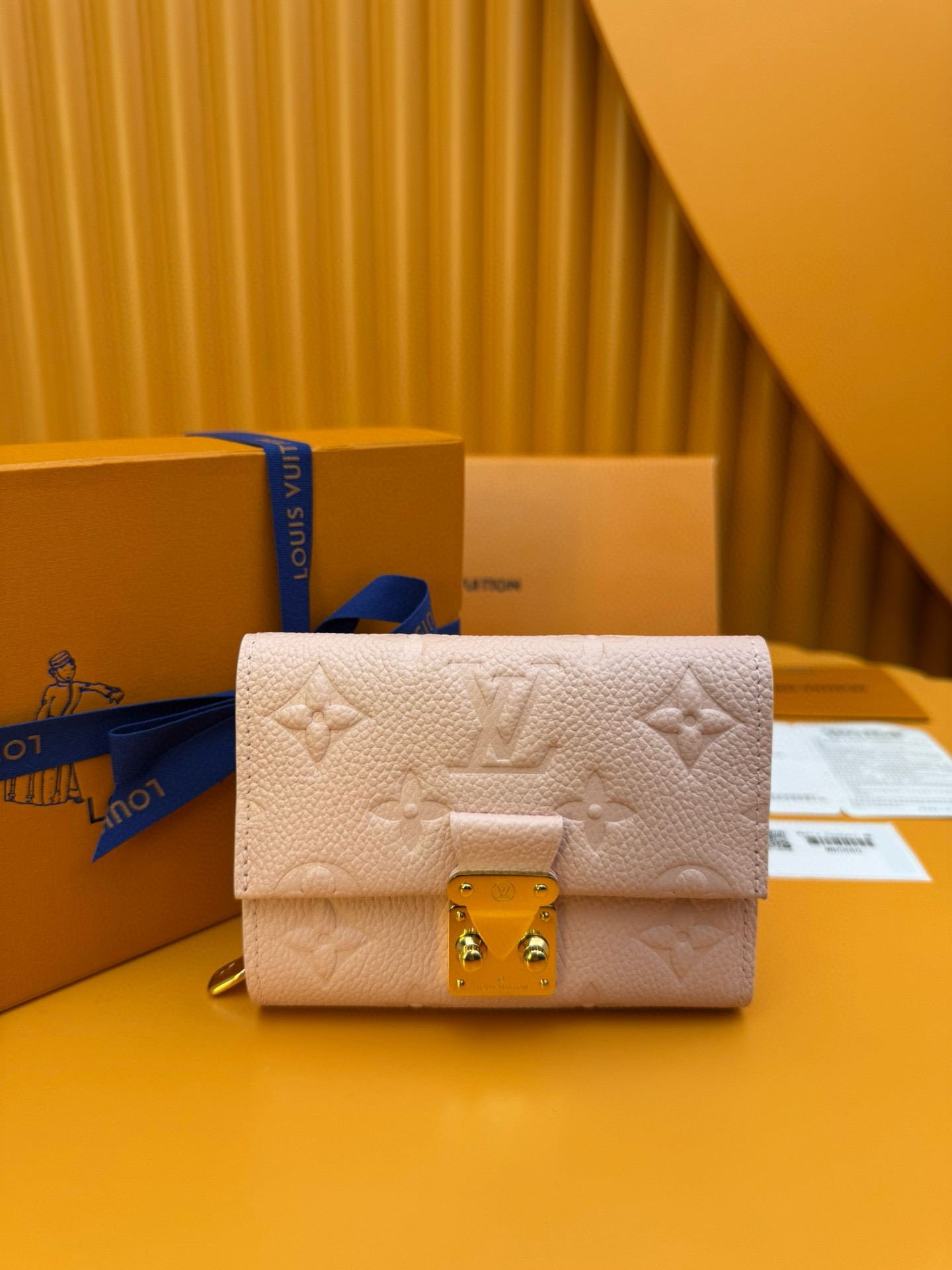 루이비통 여자 반지갑 M80880