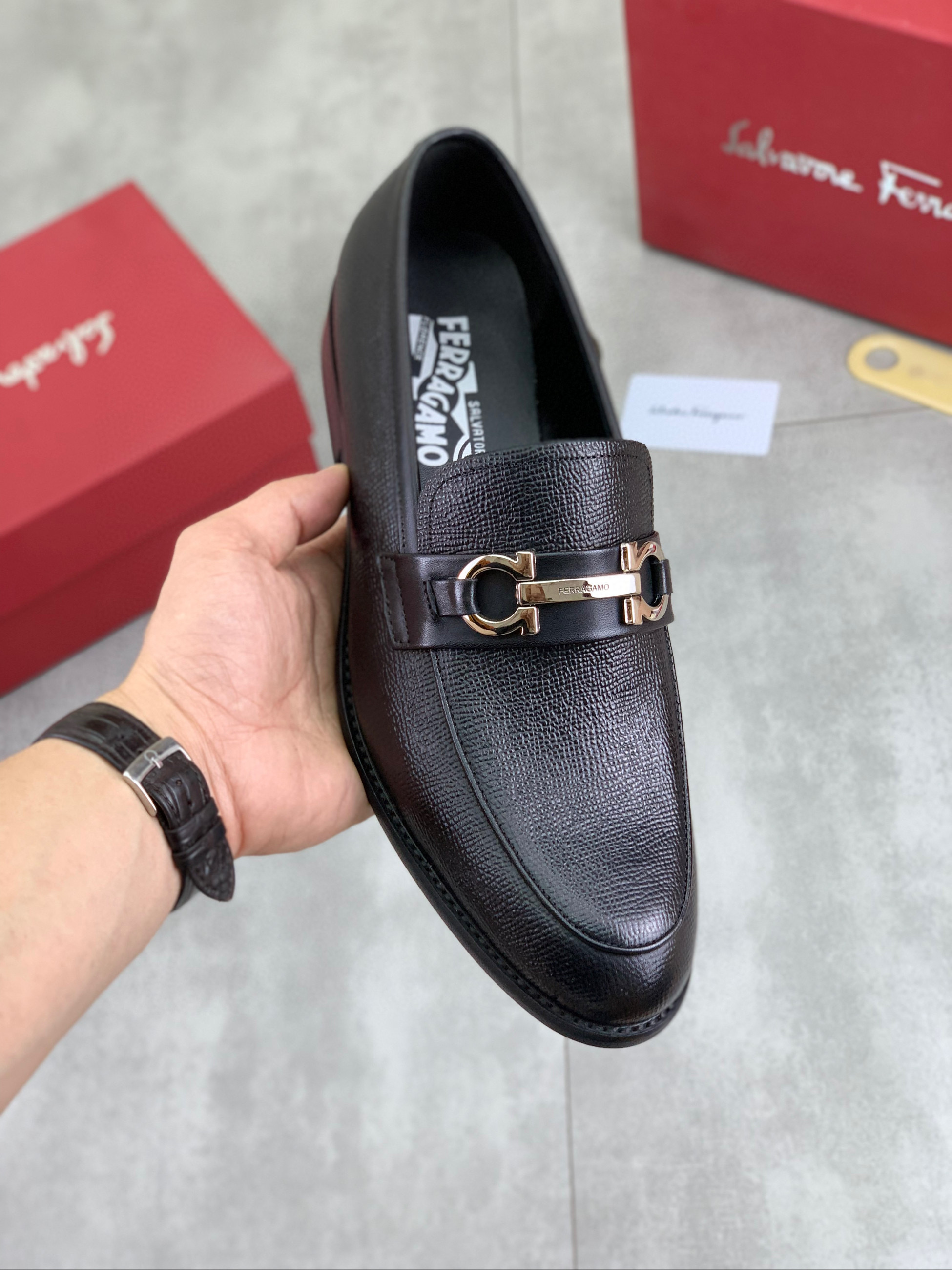 페라가모 남자 구두