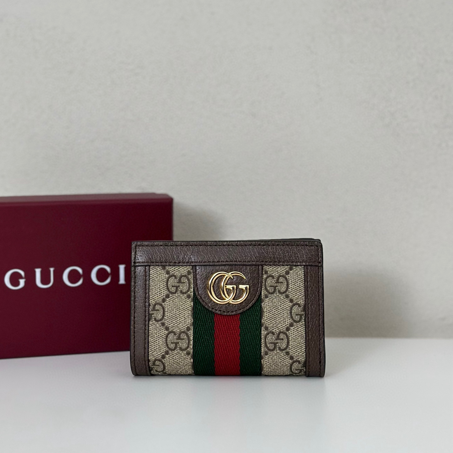 구찌 여자지갑 813296