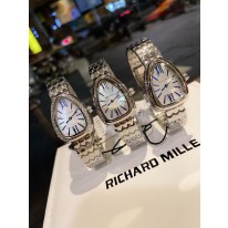 불가리 A급 여자 시계