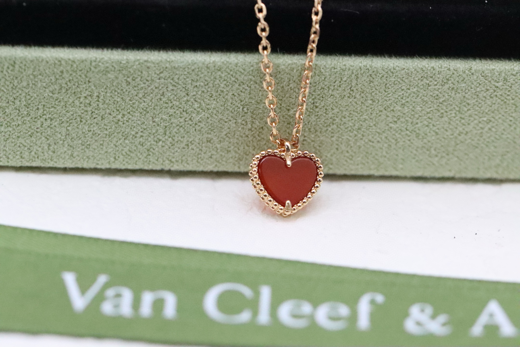 반클리프앤아펠 목걸이