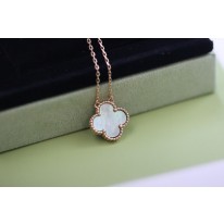 반클리프앤아펠 목걸이