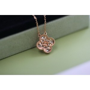 반클리프앤아펠 목걸이