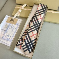 버버리 넥타이