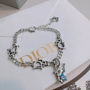 디올 팔찌