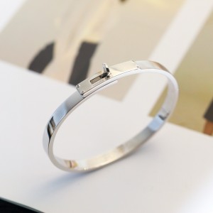 에르메스 팔찌 17사이즈