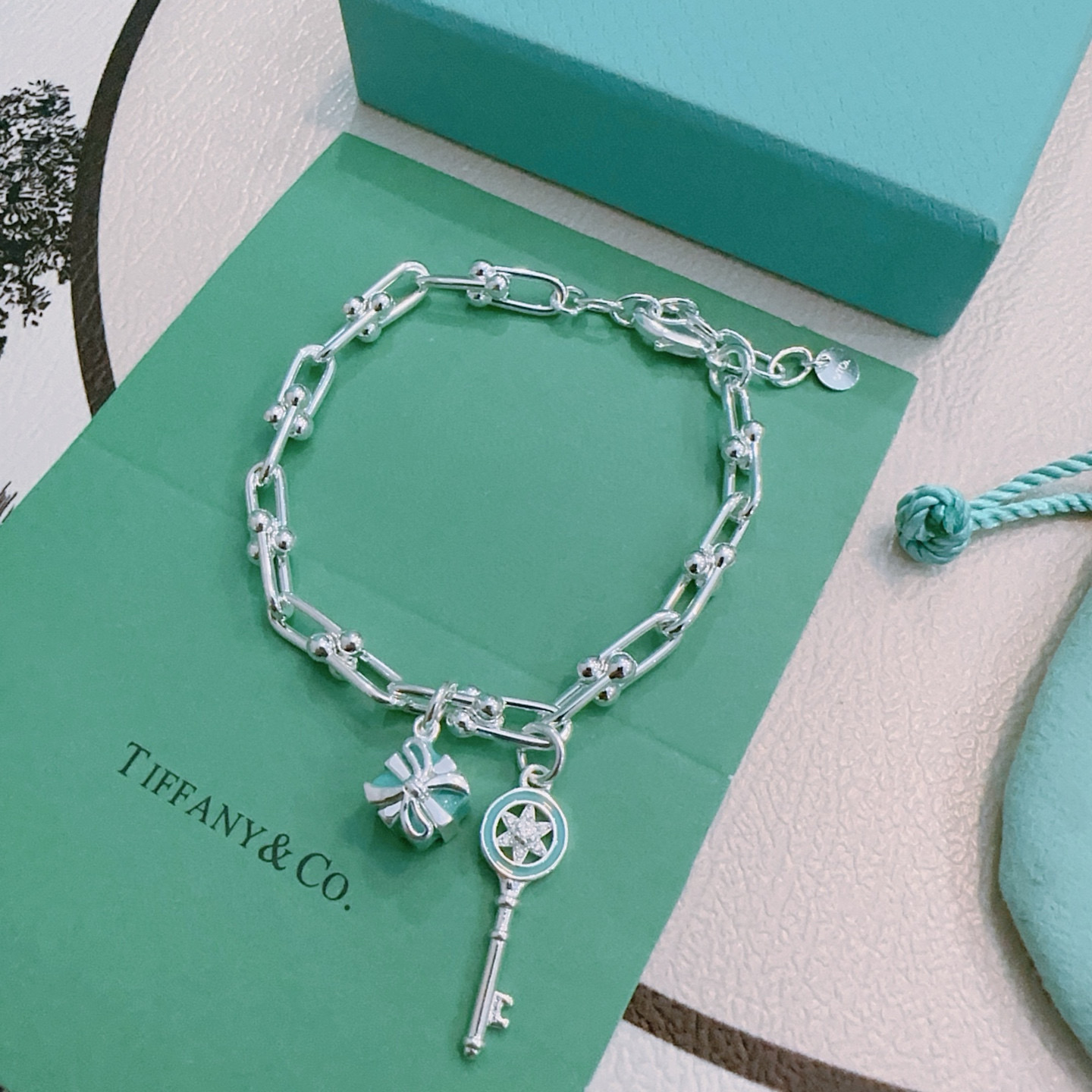 티파니 팔찌