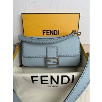 펜디 여자가방 600