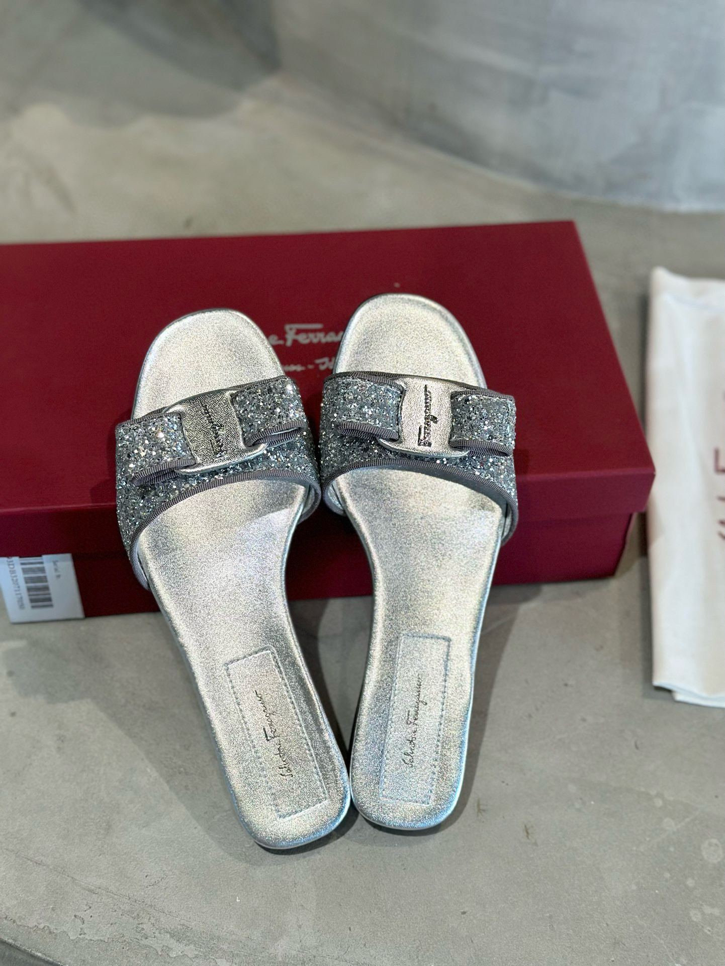 페라가모 여자 슬리퍼