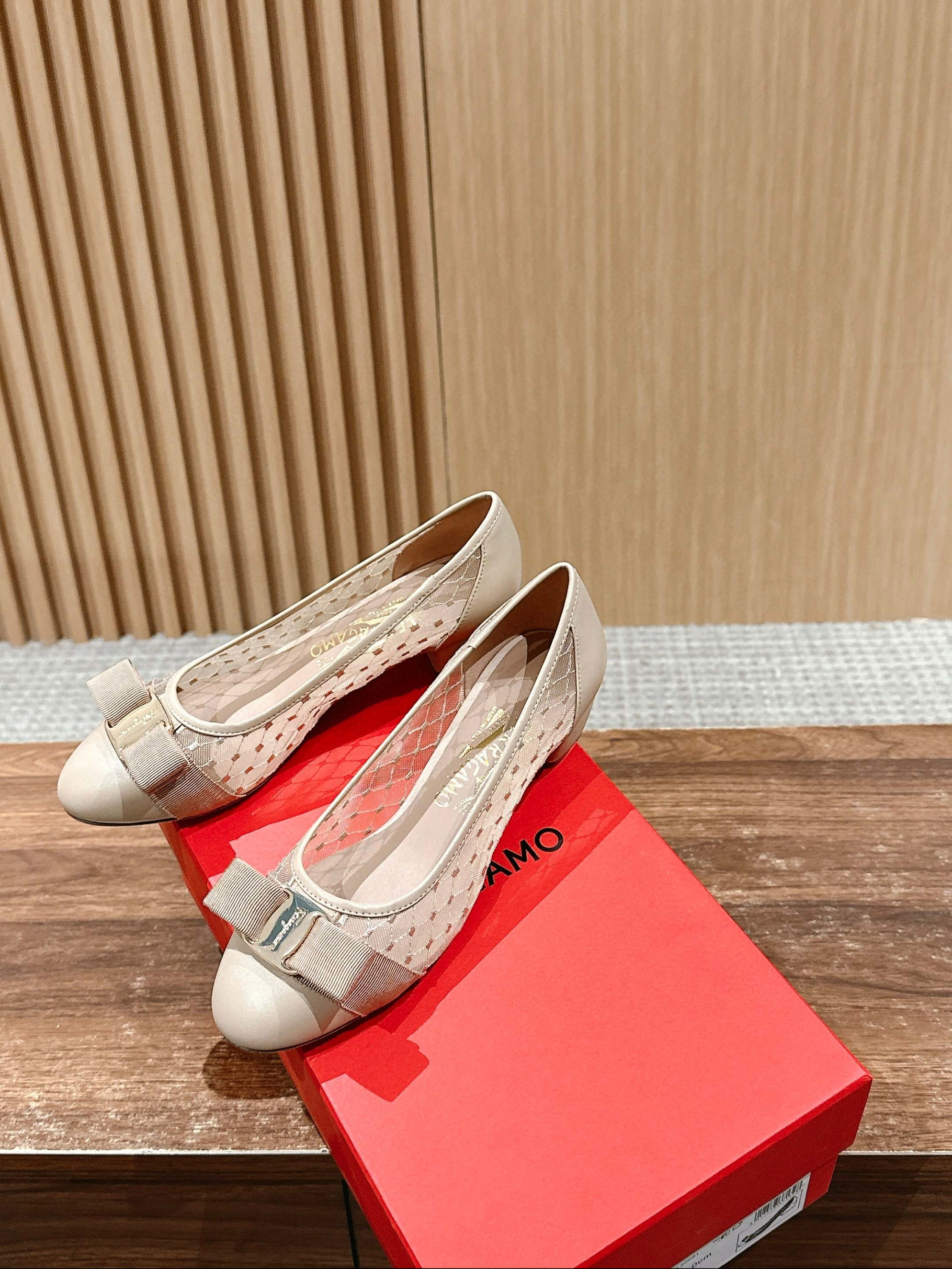 페라가모 여자 신발 구두