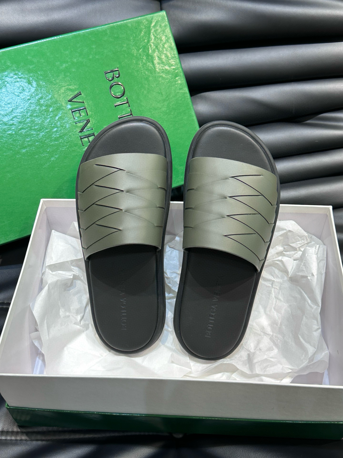 보테가베네타 남자 슬리퍼