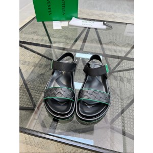 보테가베네타 남자 샌들