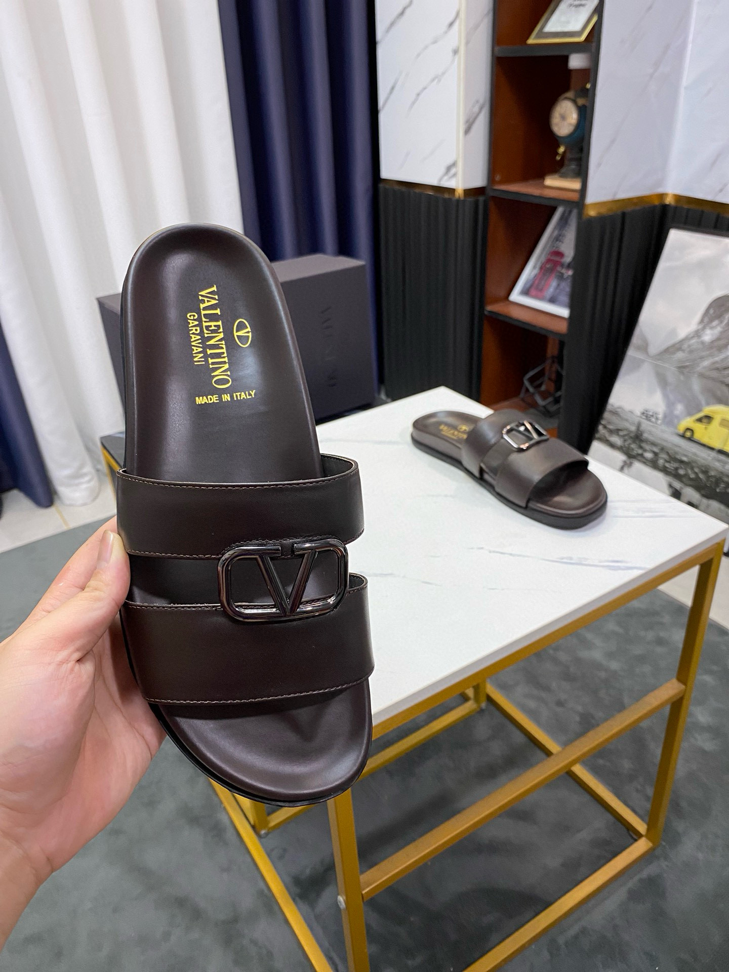 발렌티노 남자 슬리퍼