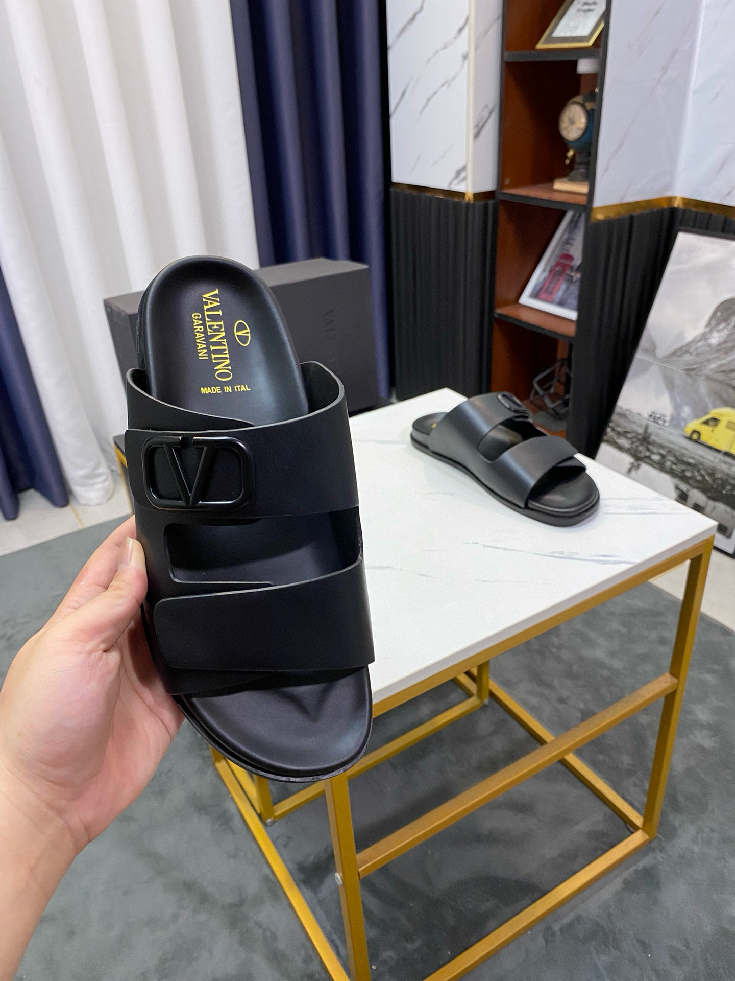 발렌티노 남자 슬리퍼