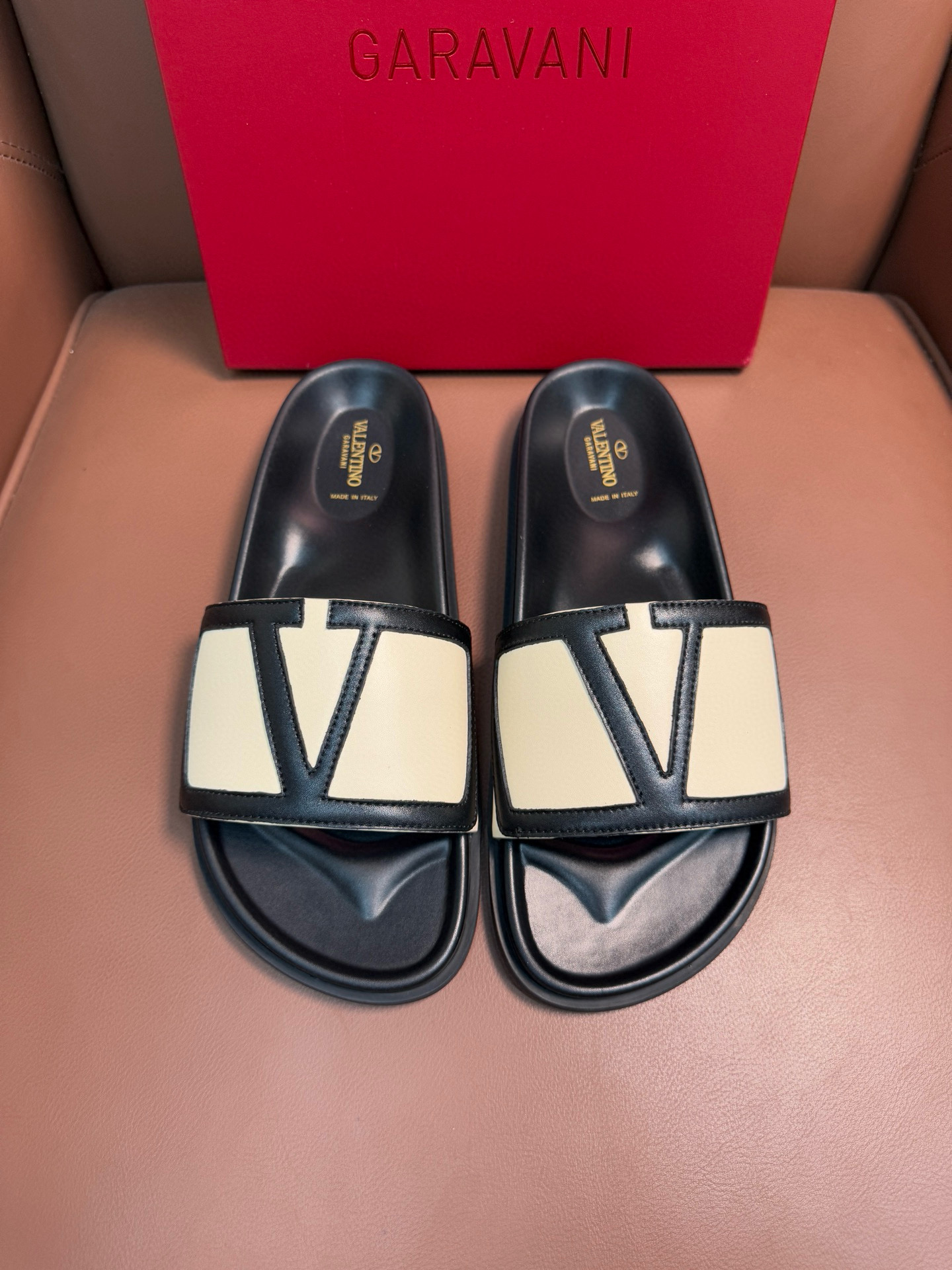 발렌티노 남자 슬리퍼