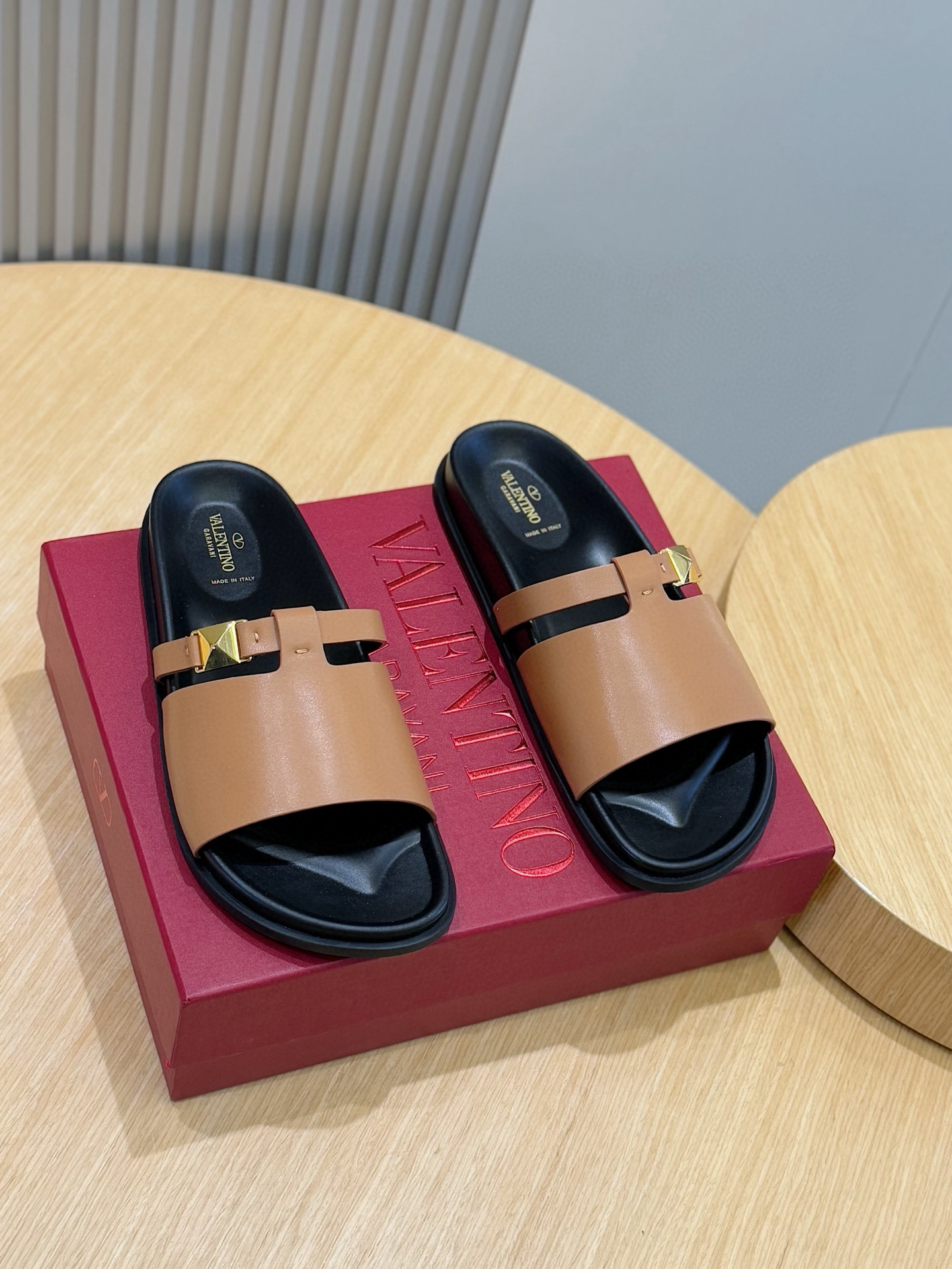 발렌티노 남자 슬리퍼