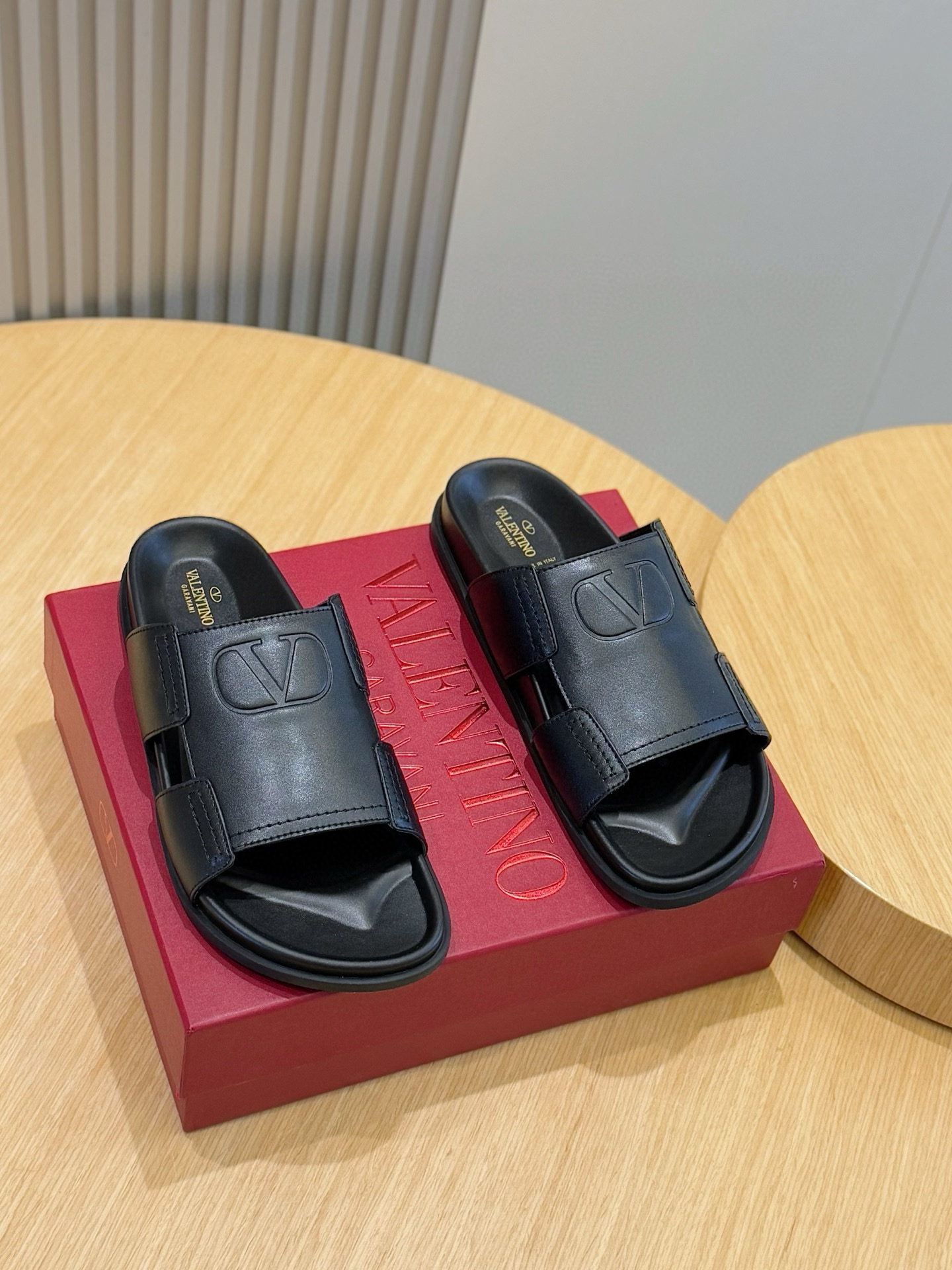 발렌티노 남자 슬리퍼