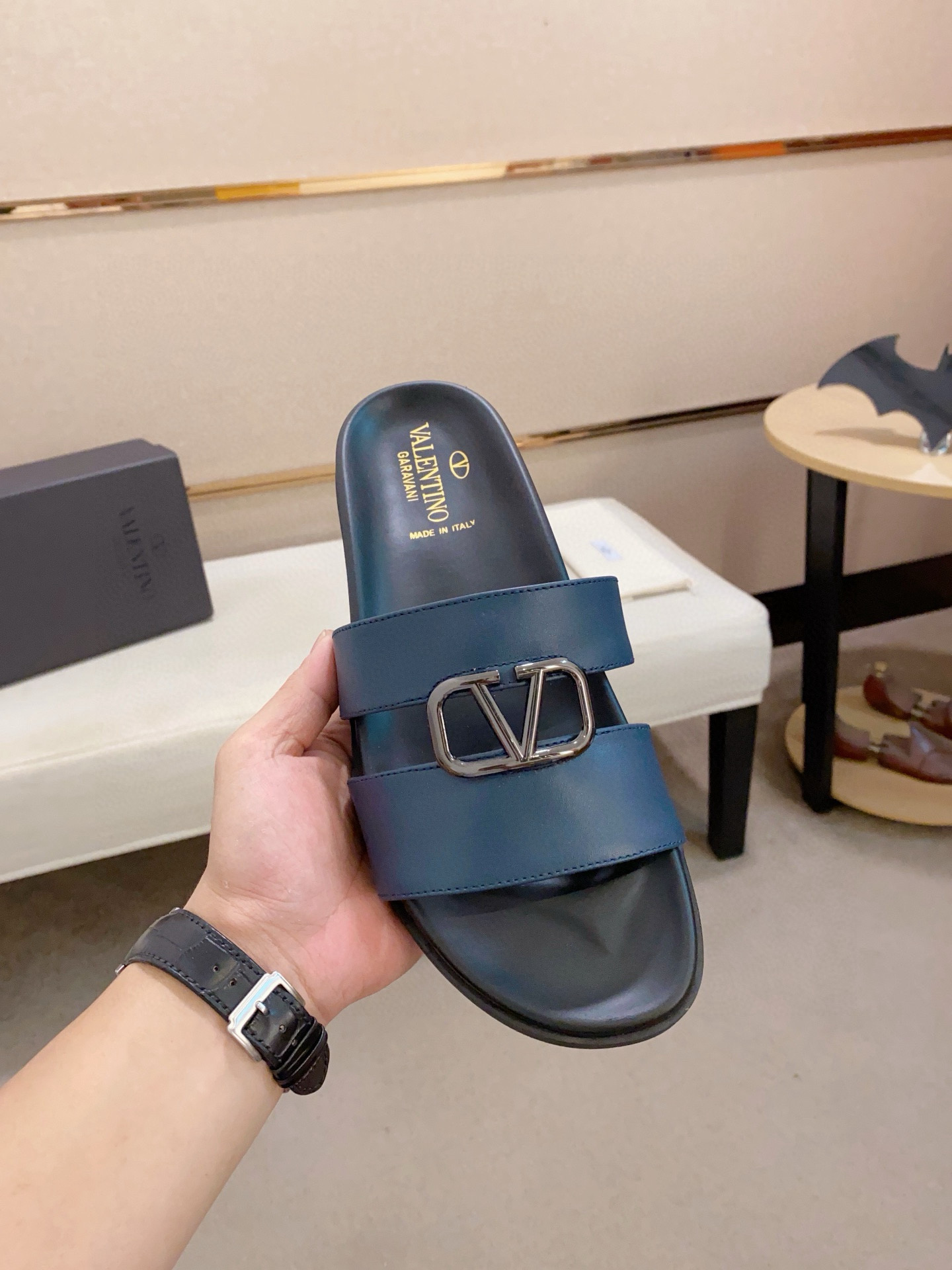 발렌티노 남녀공용 슬리퍼