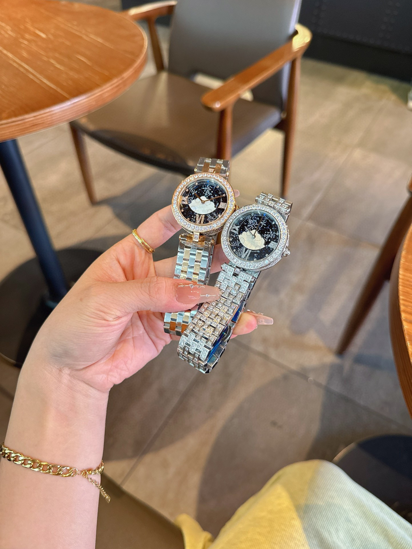 반클리프앤아펠 미러급 여자시계