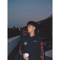 오프화이트 남녀공용 후드티 맨투맨