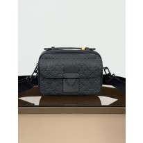 루이비통 M58489 남자가방