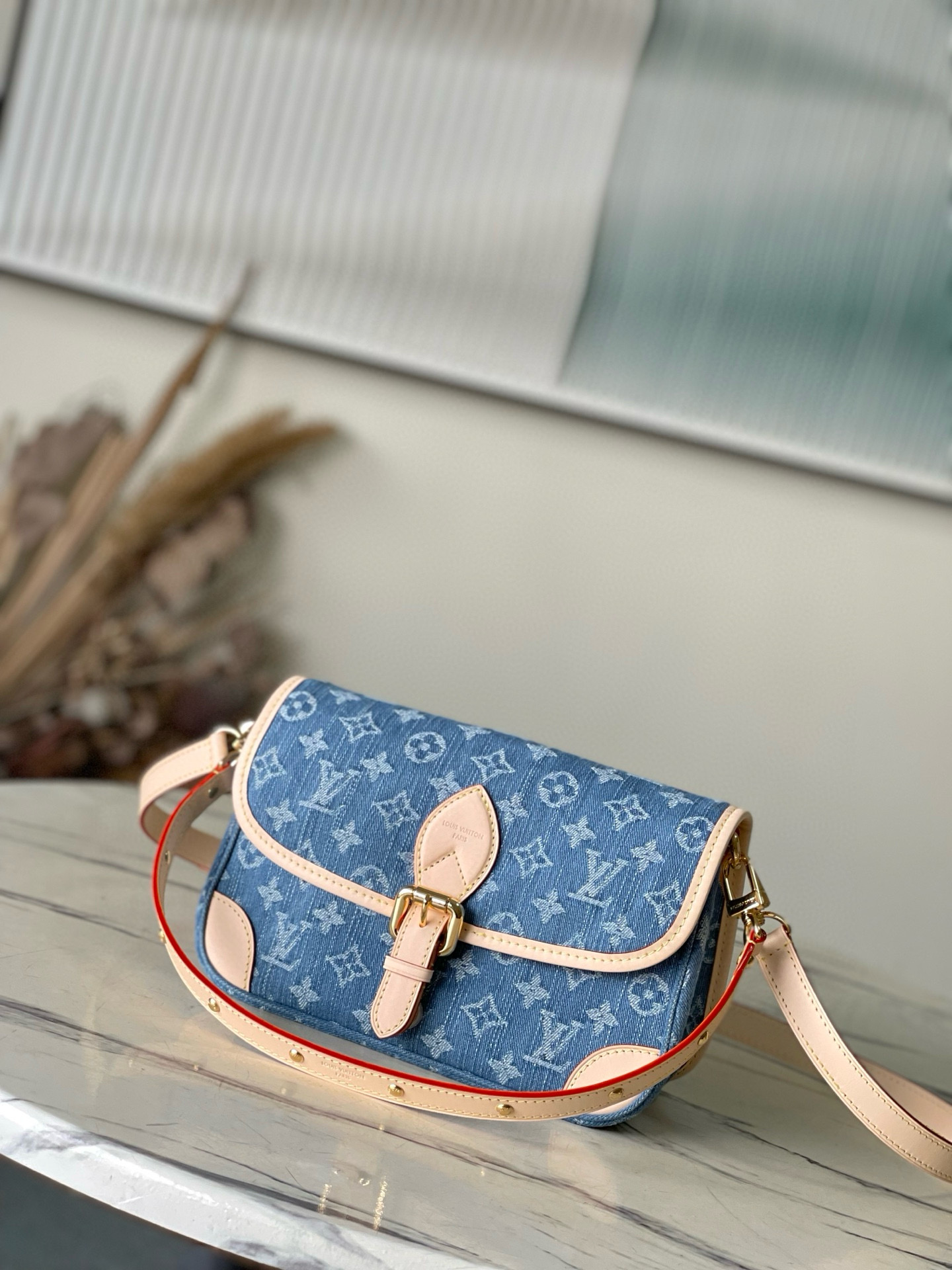 루이비통 M13070 여자가방