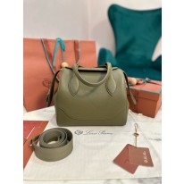 로로피아나 여자가방