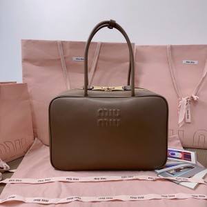 미우미우 5BB117 서류가방