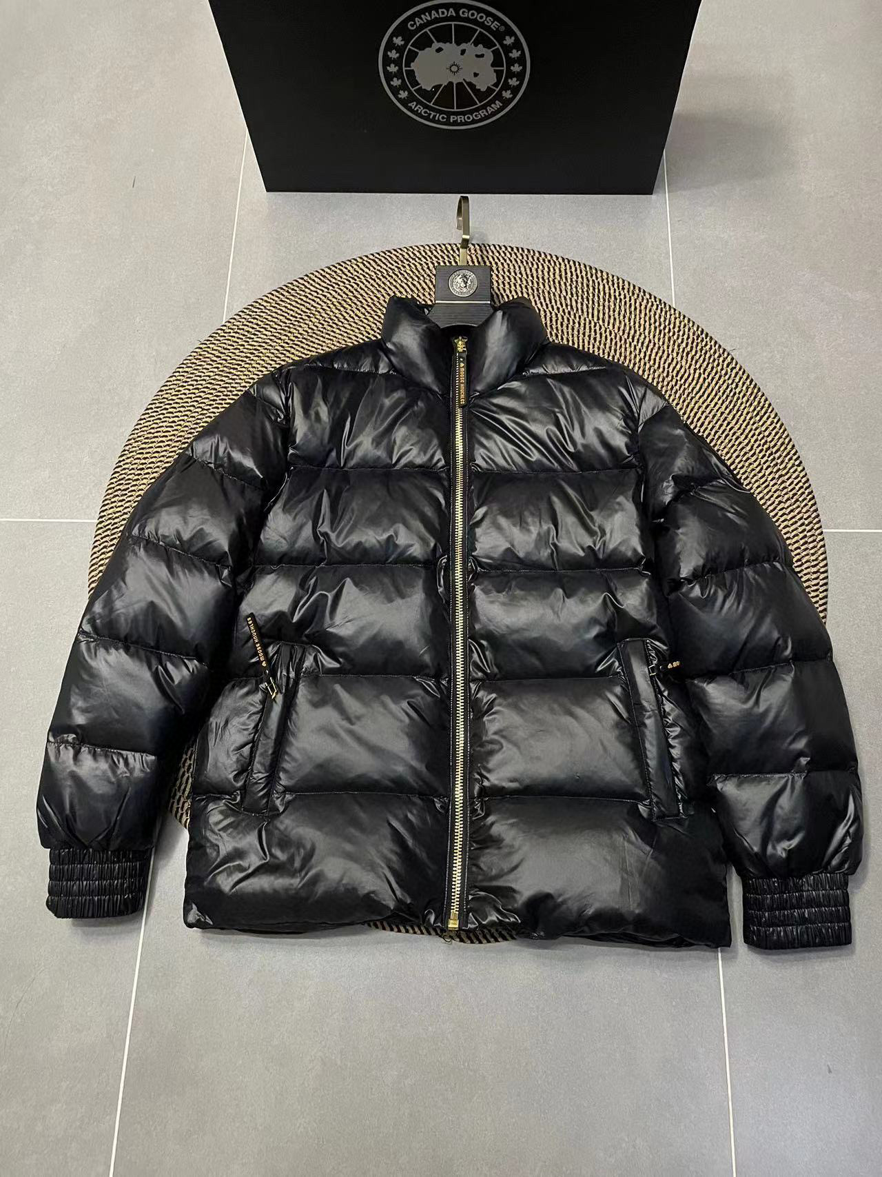 무스너클 남녀공용 패딩