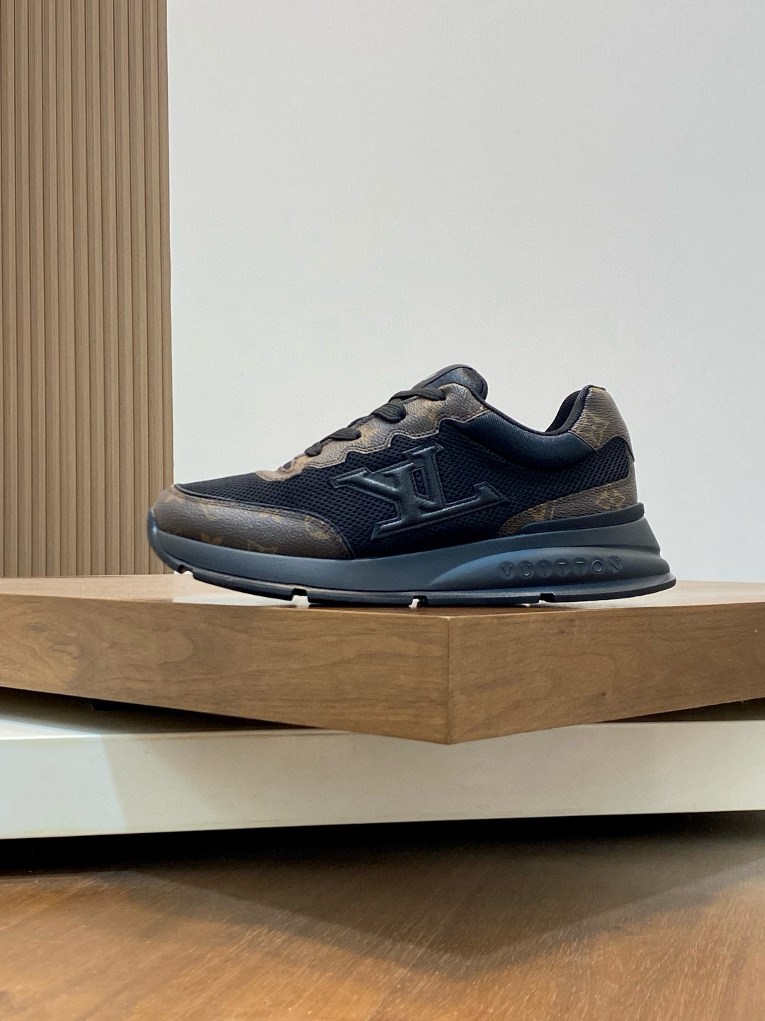 루이비통 남녀공용 신발 운동화 스니커즈