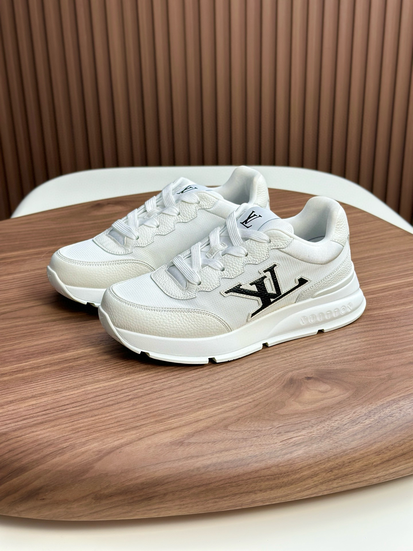 루이비통 트레이너 남자 신발 운동화 스니커즈