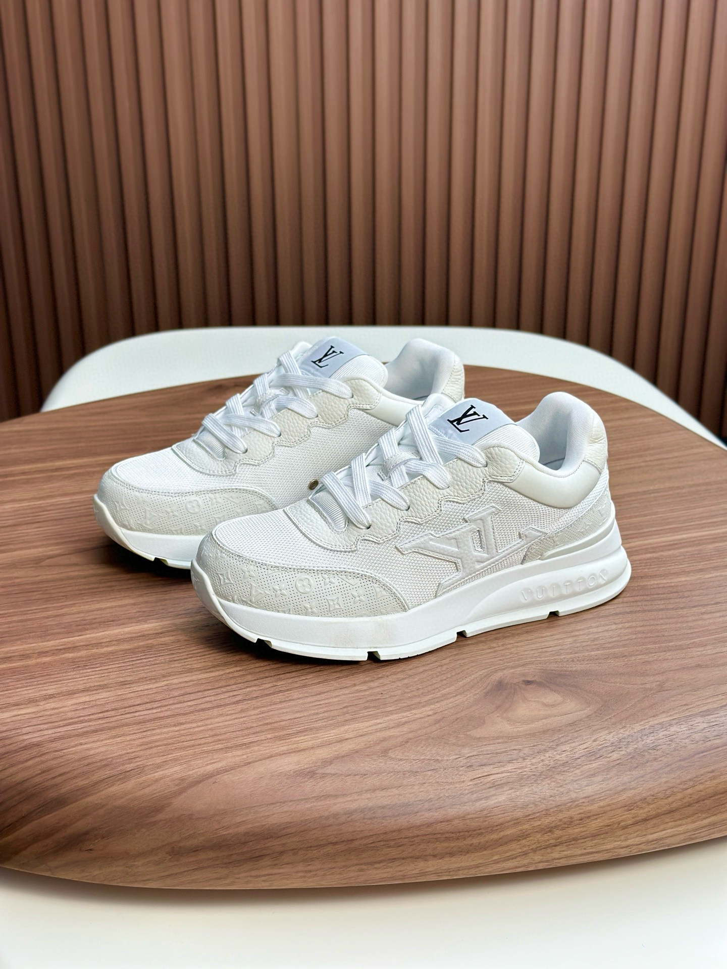 루이비통 트레이너 남자 신발 운동화 스니커즈