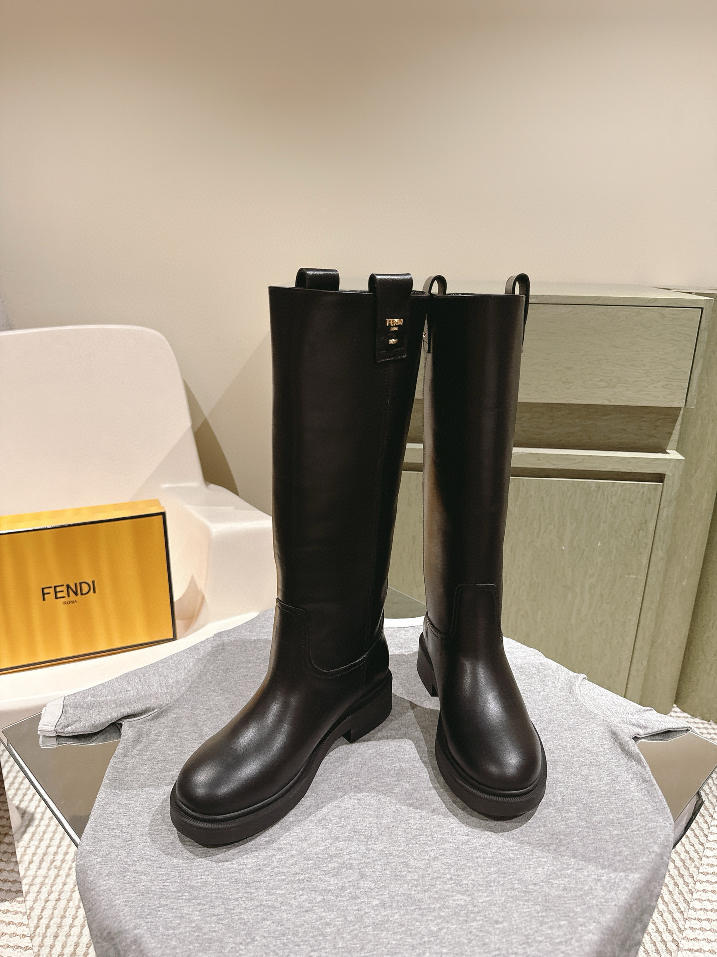 펜디 여자 부츠