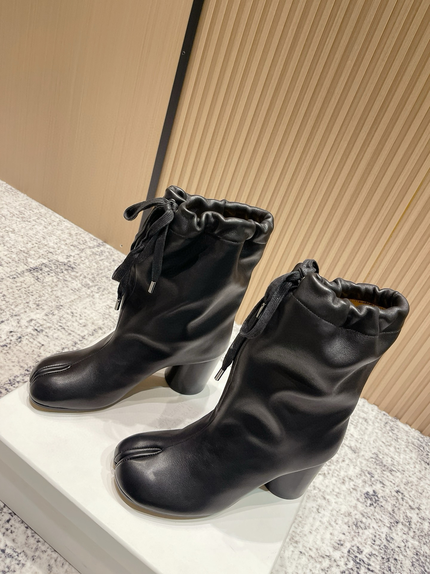 메종 마르지엘라 7.5CM 여자 부츠